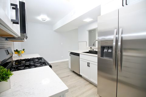 Tiny photo for 151 Peter Court #B, Bartlett, IL 60103 (MLS # 12613960)