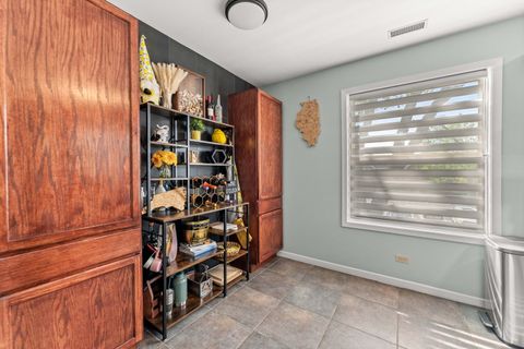 Tiny photo for 1332 McDowell Road #201, Naperville, IL 60563 (MLS # 12624460)