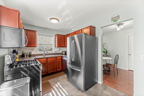 Tiny photo for 1332 McDowell Road #201, Naperville, IL 60563 (MLS # 12624460)