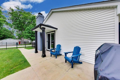 Tiny photo for 304 W Graham Avenue, Lombard, IL 60148 (MLS # 12763293)