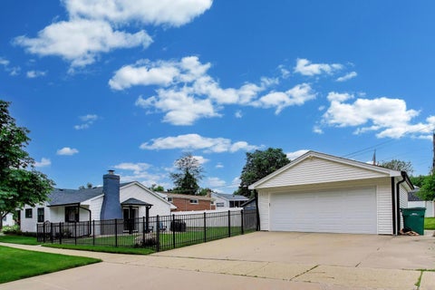 Tiny photo for 304 W Graham Avenue, Lombard, IL 60148 (MLS # 12763293)