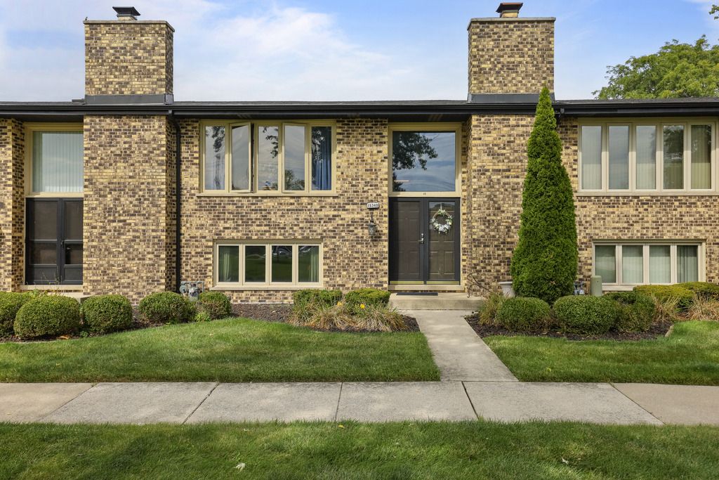 Photo for 15340 Aubrieta Lane, Orland Park, IL 60462 (MLS # 12475086)