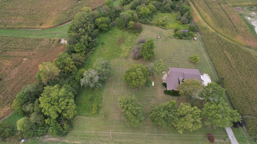 Photo for 30906 S Cedar Road, Manhattan, IL 60442 (MLS # 12472763)