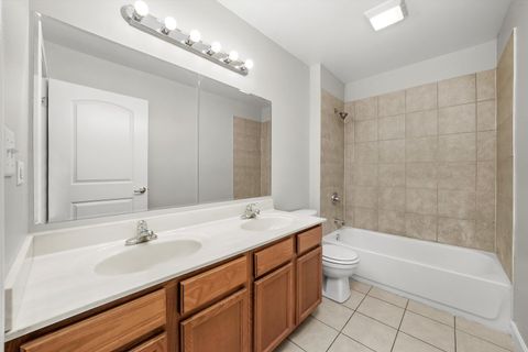 Tiny photo for 3423 Ridgeland Avenue #201, Berwyn, IL 60402 (MLS # 12498490)