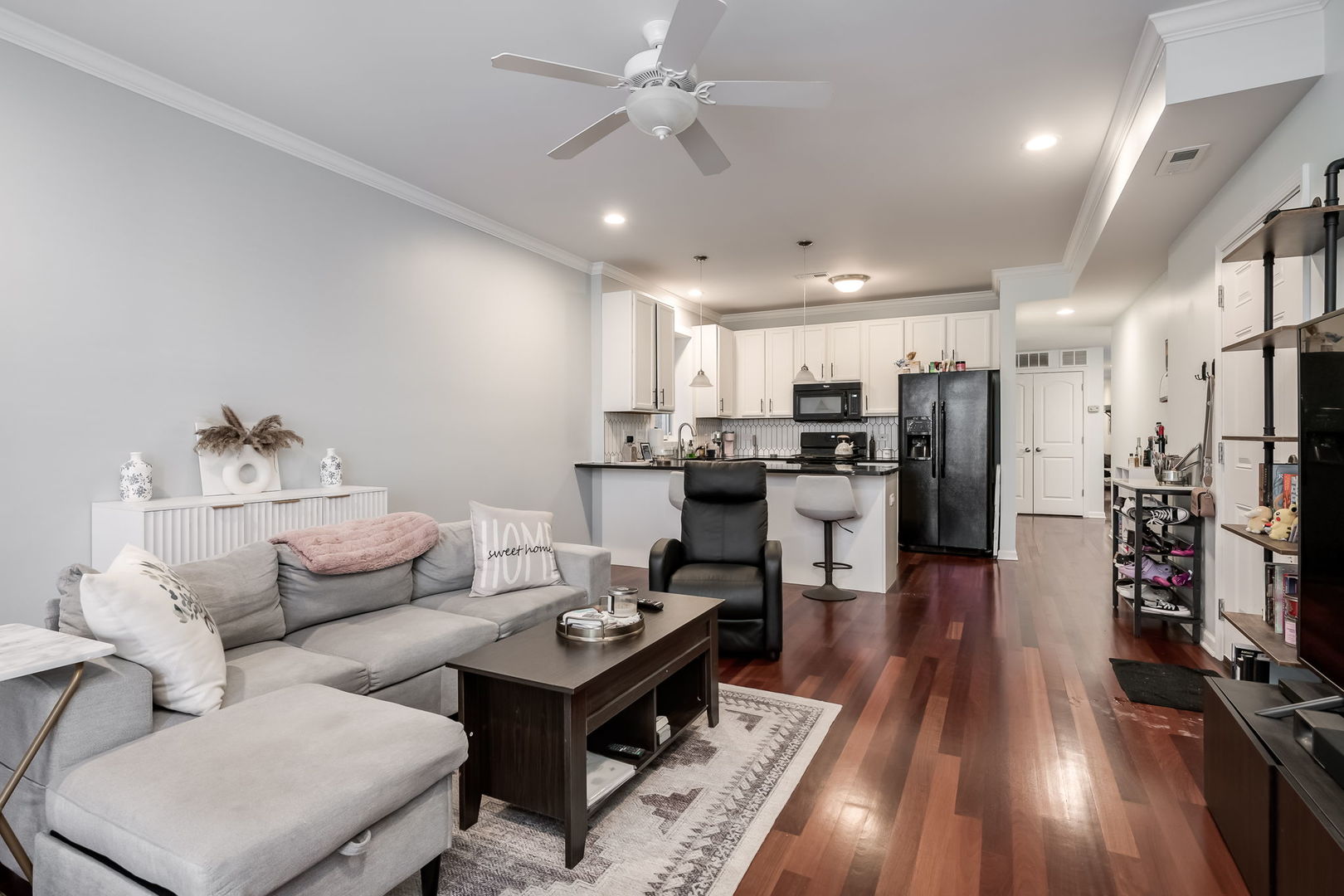 6641 W BELMONT Avenue 2