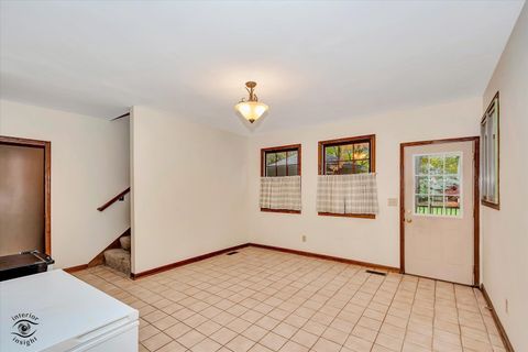 Tiny photo for 15 Timberview Lane, Yorkville, IL 60560 (MLS # 12510919)