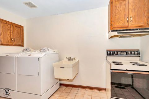 Tiny photo for 15 Timberview Lane, Yorkville, IL 60560 (MLS # 12510919)