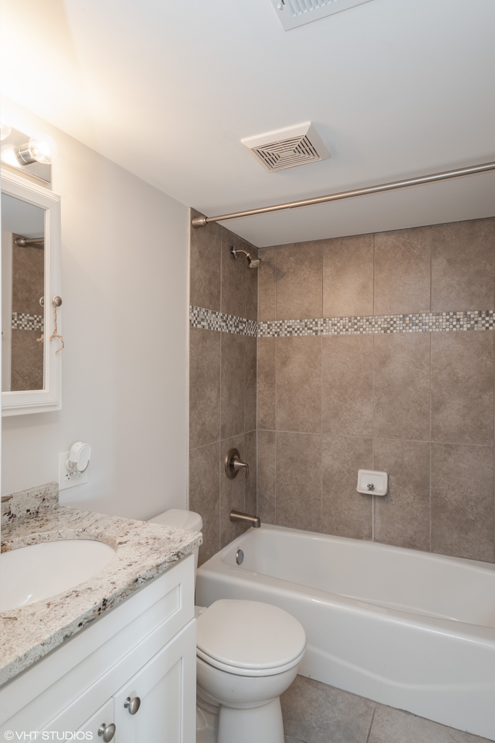 239 W 18th Street 2D