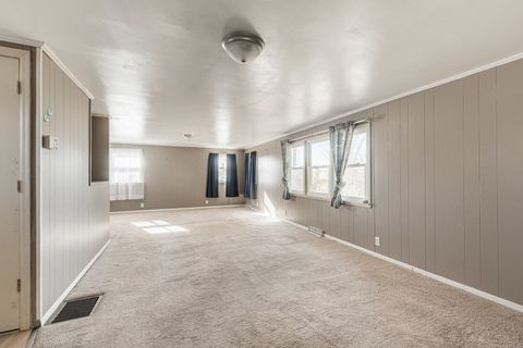 Tiny photo for 934 E Garden Street, DeKalb, IL 60115 (MLS # 12515547)