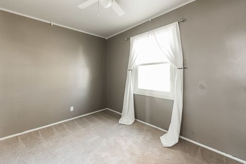 Tiny photo for 934 E Garden Street, DeKalb, IL 60115 (MLS # 12515547)