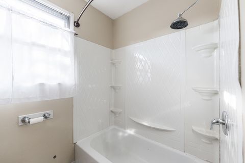 Tiny photo for 934 E Garden Street, DeKalb, IL 60115 (MLS # 12515547)