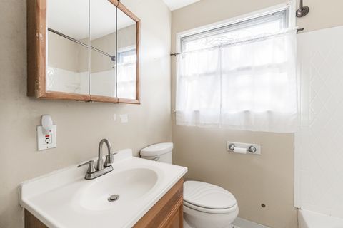 Tiny photo for 934 E Garden Street, DeKalb, IL 60115 (MLS # 12515547)