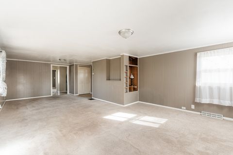 Tiny photo for 934 E Garden Street, DeKalb, IL 60115 (MLS # 12515547)