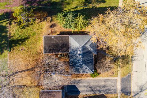 Tiny photo for 934 E Garden Street, DeKalb, IL 60115 (MLS # 12515547)