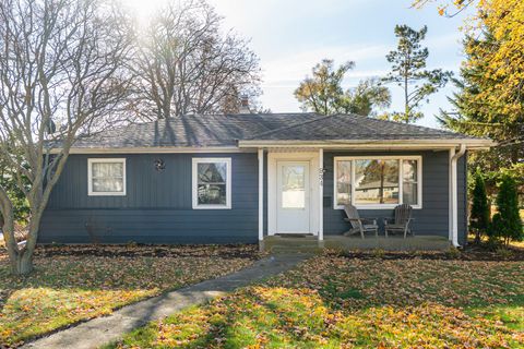 Photo of 934 E Garden Street, DeKalb, IL 60115 (MLS # 12515547)