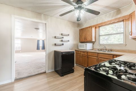 Tiny photo for 934 E Garden Street, DeKalb, IL 60115 (MLS # 12515547)