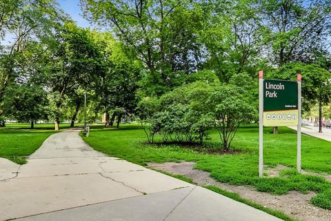 Tiny photo for 2400 N Lakeview Avenue #808, Chicago, IL 60614 (MLS # 12640452)