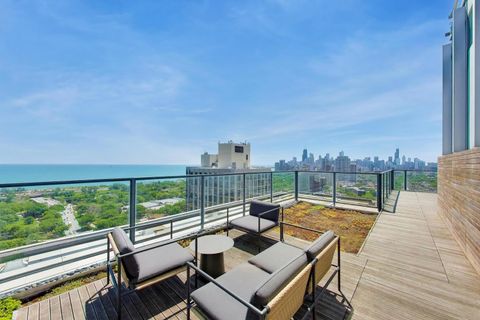 Tiny photo for 2400 N Lakeview Avenue #808, Chicago, IL 60614 (MLS # 12640452)