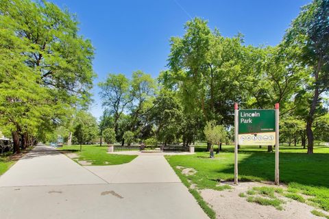 Tiny photo for 2400 N Lakeview Avenue #808, Chicago, IL 60614 (MLS # 12640452)