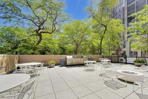 Tiny photo for 2400 N Lakeview Avenue #808, Chicago, IL 60614 (MLS # 12640452)