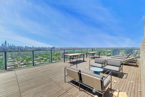 Tiny photo for 2400 N Lakeview Avenue #808, Chicago, IL 60614 (MLS # 12640452)