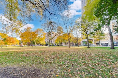 Tiny photo for 2400 N Lakeview Avenue #808, Chicago, IL 60614 (MLS # 12640452)