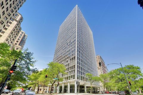 Tiny photo for 2400 N Lakeview Avenue #808, Chicago, IL 60614 (MLS # 12640452)