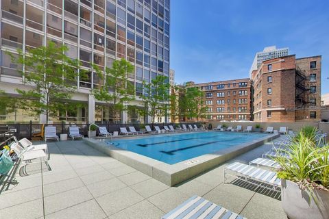 Tiny photo for 2400 N Lakeview Avenue #808, Chicago, IL 60614 (MLS # 12640452)