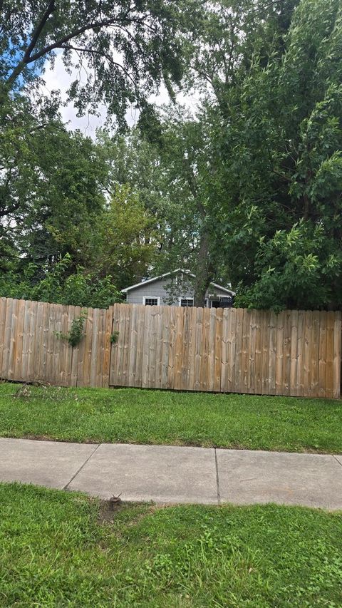 Tiny photo for 13849 Kanawha Avenue, Dolton, IL 60419 (MLS # 12485417)