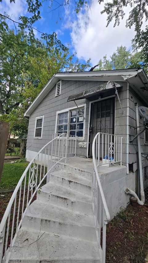 Tiny photo for 13849 Kanawha Avenue, Dolton, IL 60419 (MLS # 12485417)