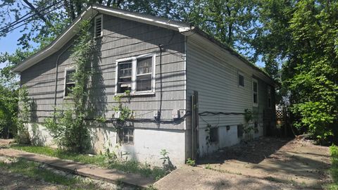 Tiny photo for 13849 Kanawha Avenue, Dolton, IL 60419 (MLS # 12485417)