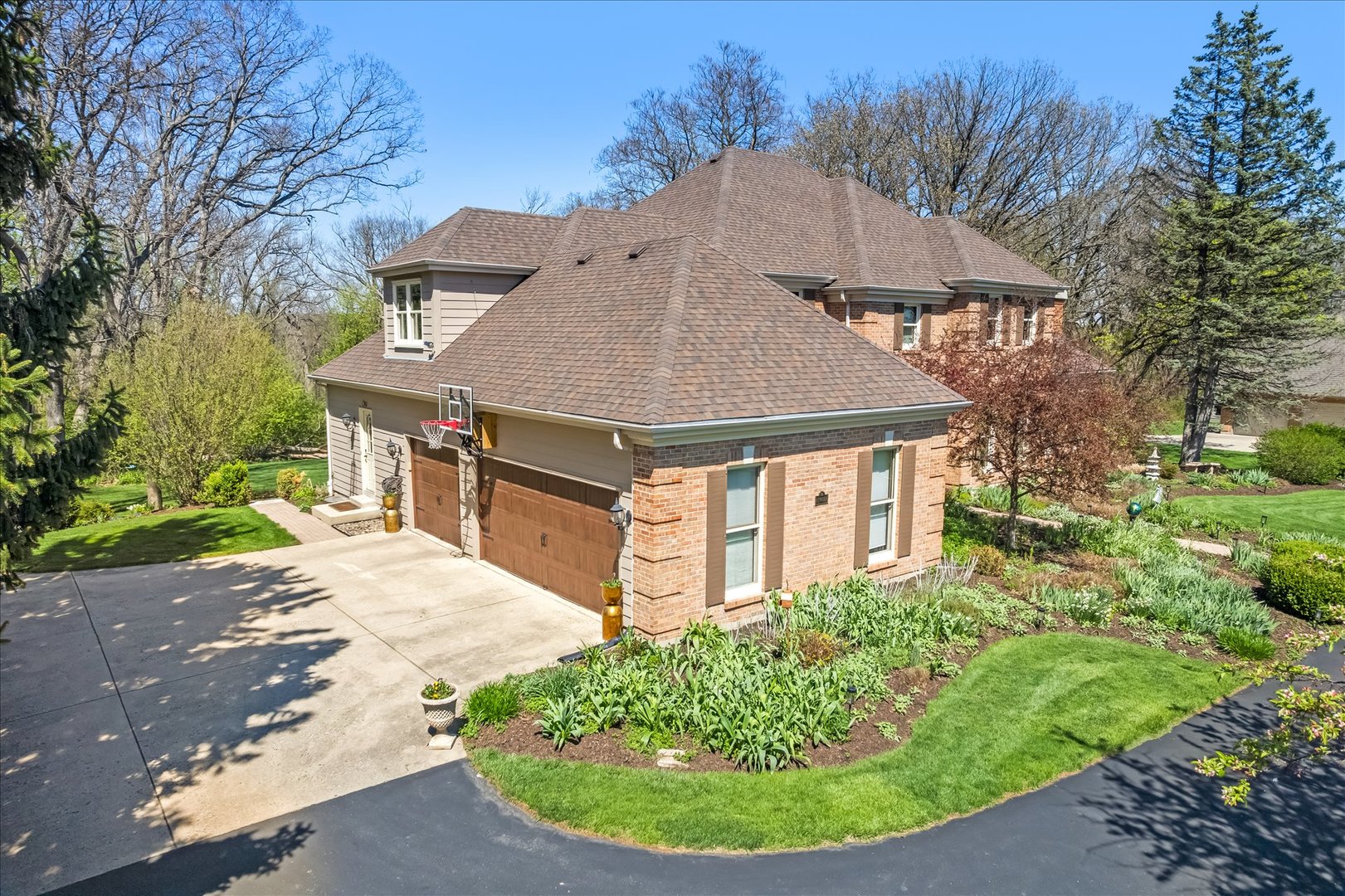 41W668 Hunters Hill Drive