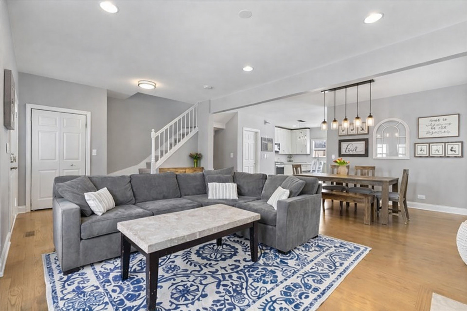 3834 N Milwaukee Court