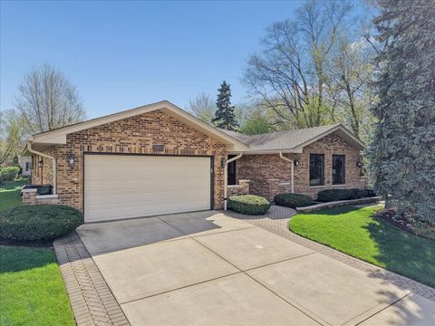 Photo of 897 W Kelly Ann Drive, Palatine, IL 60067 (MLS # 12616167)