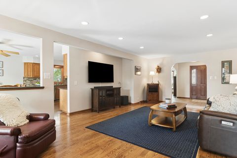 Tiny photo for 897 W Kelly Ann Drive, Palatine, IL 60067 (MLS # 12616167)