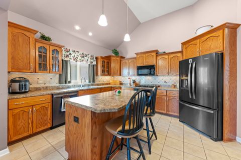 Tiny photo for 674 Friar Drive, Aurora, IL 60505 (MLS # 12516906)