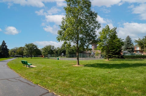 Tiny photo for 586 Fairway View Drive #1B, Wheeling, IL 60090 (MLS # 12766562)