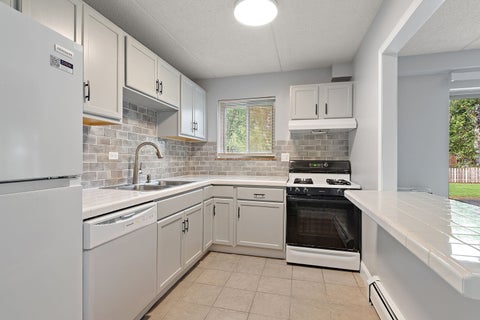 Tiny photo for 586 Fairway View Drive #1B, Wheeling, IL 60090 (MLS # 12766562)