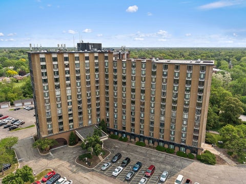 Photo of 1 Renaissance Place #517, Palatine, IL 60067 (MLS # 12790615)