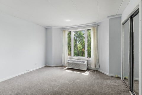 Tiny photo for 1 Renaissance Place #517, Palatine, IL 60067 (MLS # 12790615)