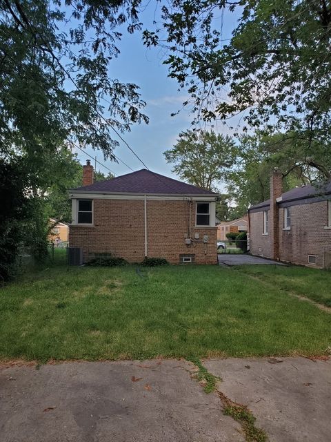 A home in Calumet Park