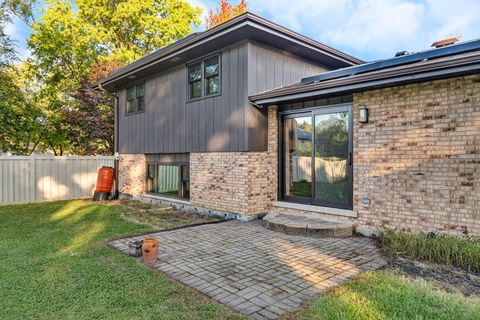 Tiny photo for 6919 177th Street, Tinley Park, IL 60477 (MLS # 12489746)