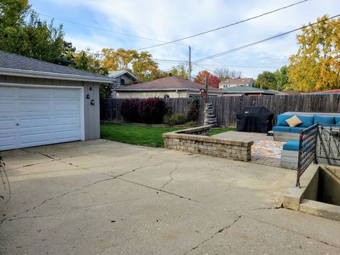 Tiny photo for 220 N Grace Street, Lombard, IL 60148 (MLS # 12509015)