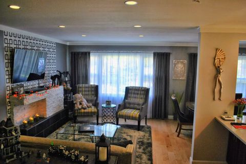 Tiny photo for 220 N Grace Street, Lombard, IL 60148 (MLS # 12509015)