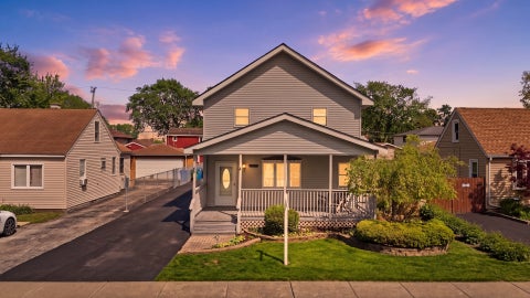 Tiny photo for 9637 Rutherford Avenue, Oak Lawn, IL 60453 (MLS # 12673240)