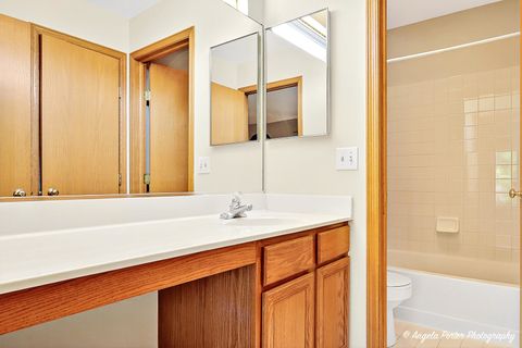Tiny photo for 528 Cliffwood Lane, Gurnee, IL 60031 (MLS # 12389278)