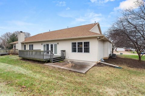 Tiny photo for 4004 W 30th Street, Davenport, IA 52804 (MLS # 100000381)