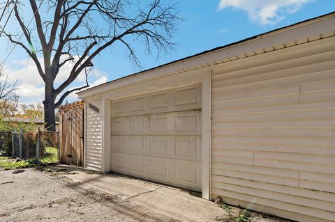 A home in Dolton