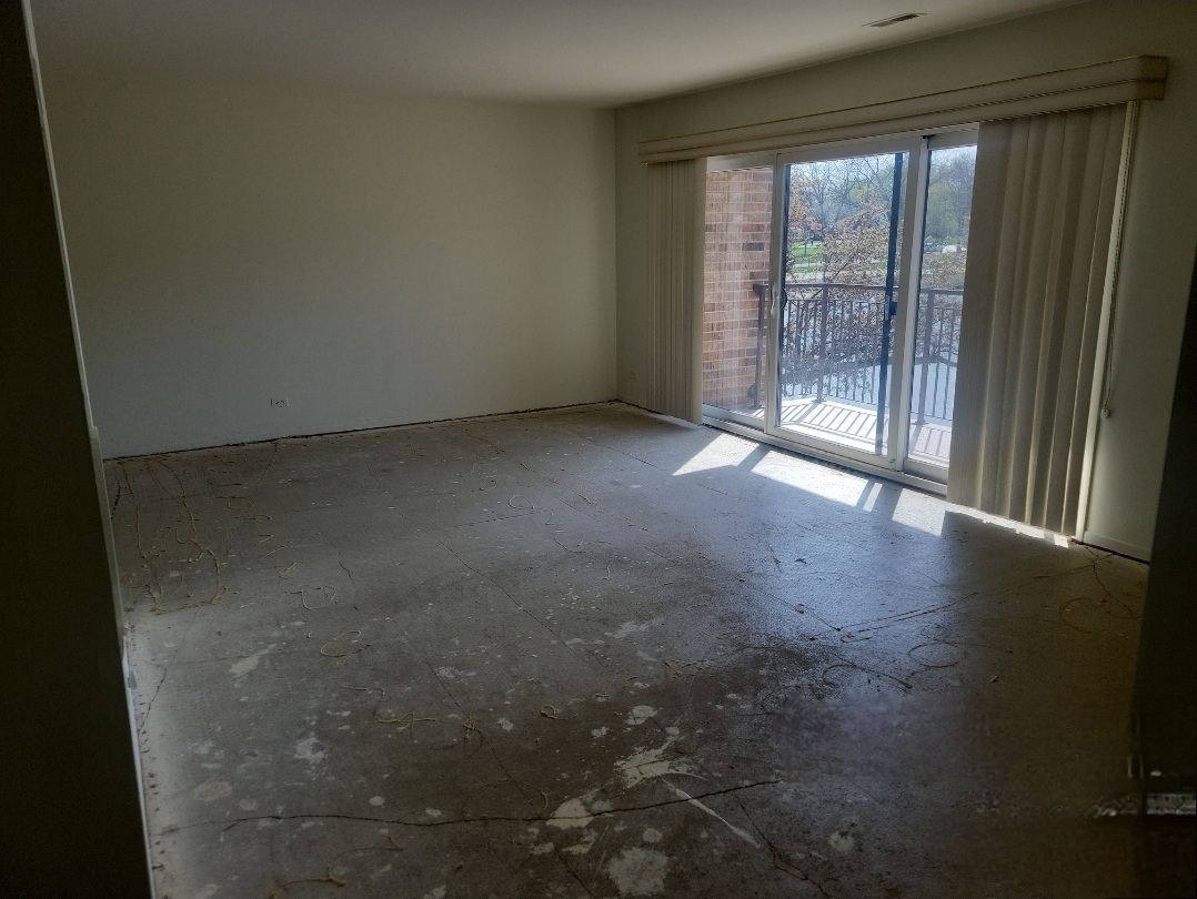 301 Lake Hinsdale Drive 209