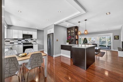 Tiny photo for 315 N Kenilworth Avenue, Elmhurst, IL 60126 (MLS # 12611027)